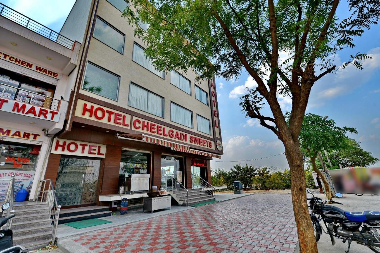 Oyo 9753 Hotel Cheelgadi Джайпур Екстериор снимка