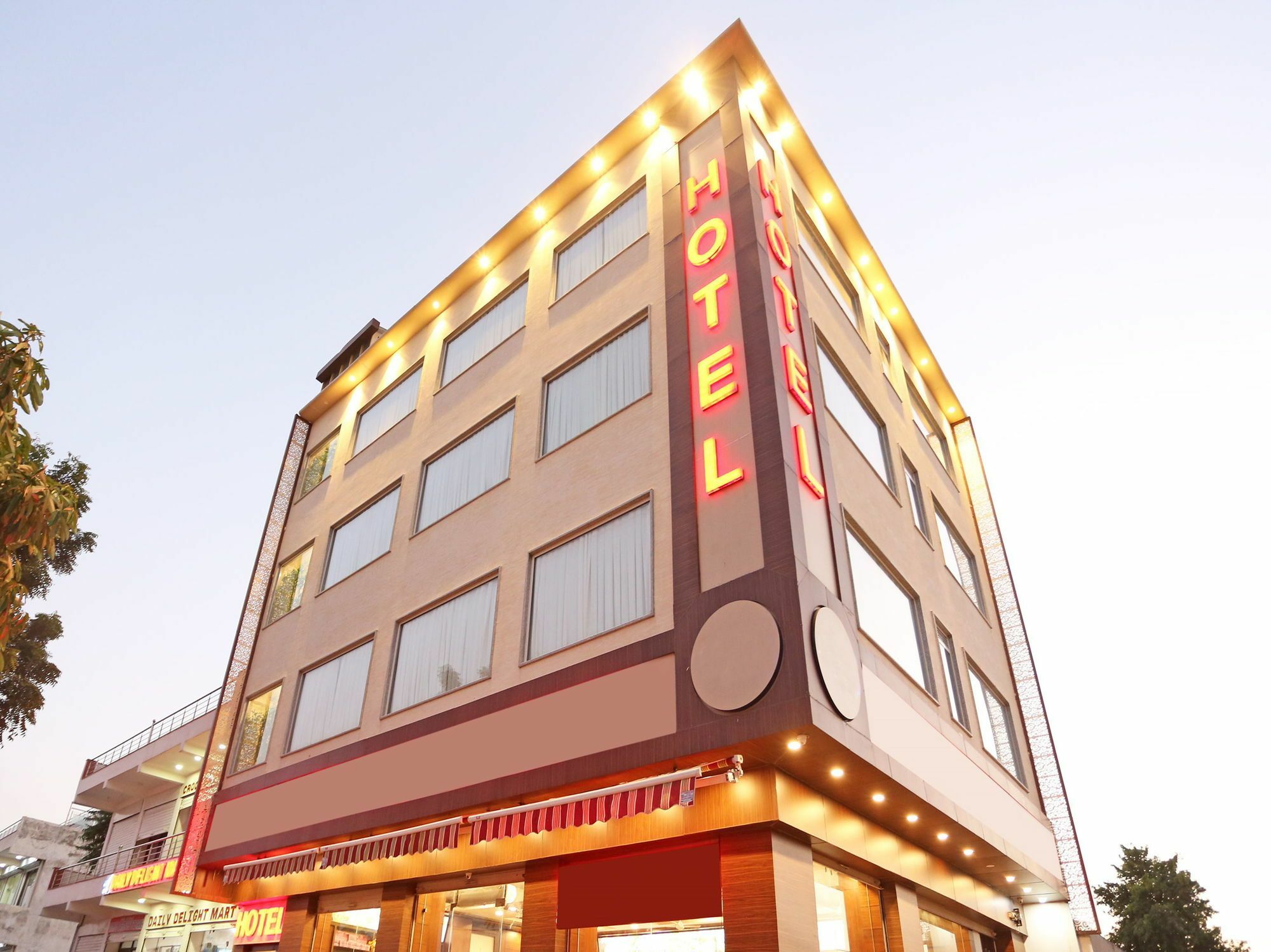 Oyo 9753 Hotel Cheelgadi Джайпур Екстериор снимка